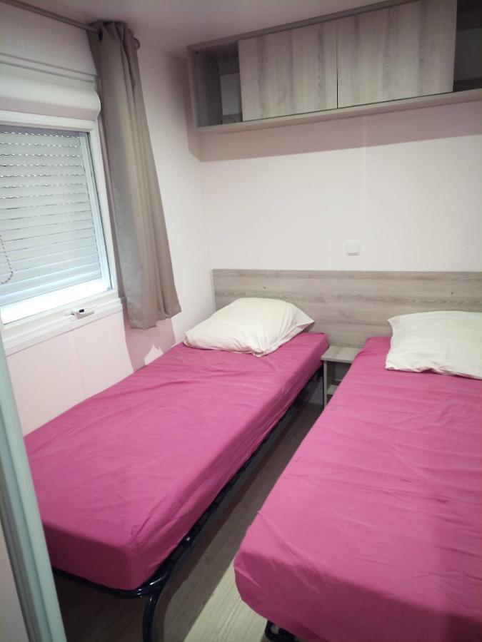 Mobil-Home Tout Confort A 300M De L'Ocean Saint-Brévin-les-Pins Extérieur photo